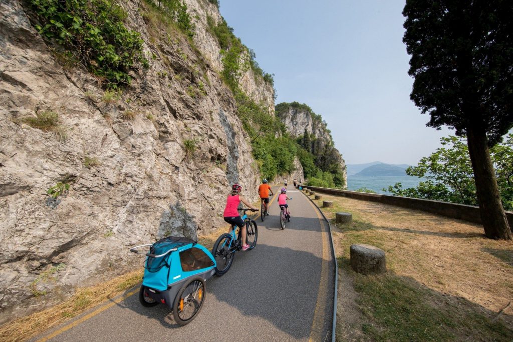Percorsi in bicicletta per famiglia e bambini - Lago d'Iseo ciclabile Vello Toline Ciclovia Oglio